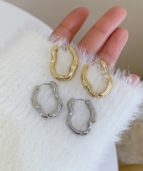Lace Ladies（レースレディース）の「ボリューム ウエーブライン メタリック フープ ピアス（ピアス（両耳用）・レディース・ゴールド/シルバー・FREE）」の13枚目の写真