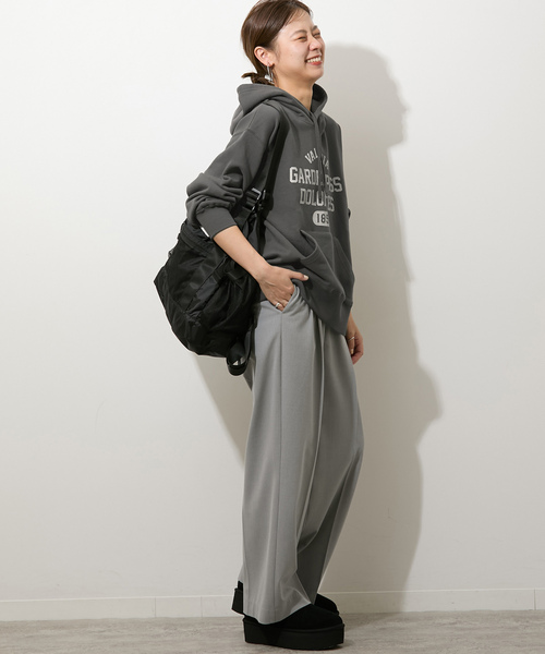 JOURNAL STANDARD relume（ジャーナルスタンダード　レリューム）の「ロゴプリントフーディースウェット（パーカー・レディース・ブラックミックス/ホワイト系その他・FREE）」の6枚目の写真