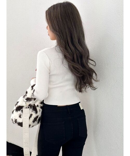 GYDA（ジェイダ）の「SymmetryGYDA embroideryニットトップス（ニット/セーター・レディース・ブラック/オフホワイト・FREE）」の11枚目の写真