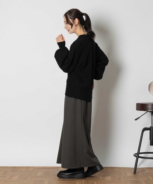 Right-on(ライトオン)の「Vネックニット(ニット/セーター・レディース・ブラック/レッド・M/L/XL)」の9枚目の写真