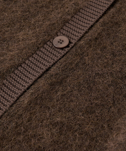 un dix cors（アンディコール）の「リブ異素材Vネックカーディガン（カーディガン/ボレロ・レディース・チャコールグレー/ブラウン・FREE）」の6枚目の写真