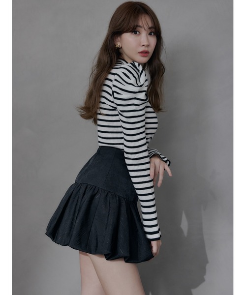 Her lip to（ハーリップトゥー）の「Petal-Edge Collar Knit Top