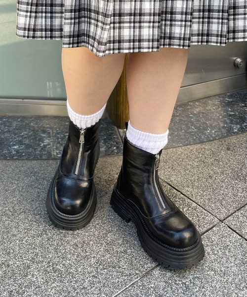 nomnom（ノムノム）の「【nomnom】フロントファスナー厚底ショートブーツ（ブーツ・レディース・ブラウン/ブラック・23.0cm/24.0cm/25.0cm）」の20枚目の写真