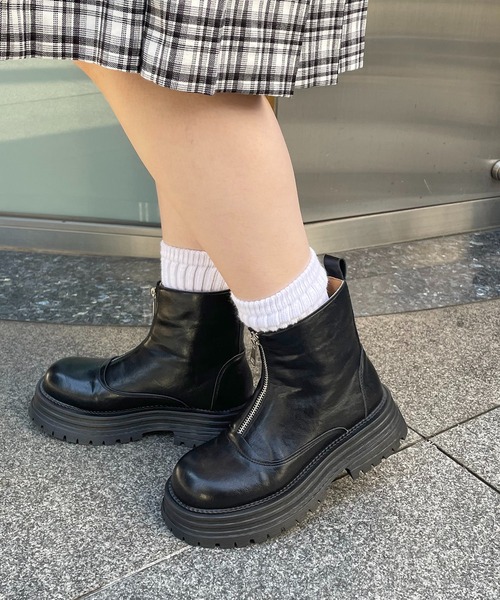 nomnom（ノムノム）の「【nomnom】フロントファスナー厚底ショートブーツ（ブーツ・レディース・ブラウン/ブラック・23.0cm/24.0cm/25.0cm）」の19枚目の写真