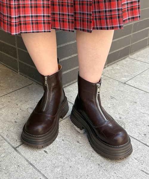 nomnom（ノムノム）の「【nomnom】フロントファスナー厚底ショートブーツ（ブーツ・レディース・ブラウン/ブラック・23.0cm/24.0cm/25.0cm）」の14枚目の写真
