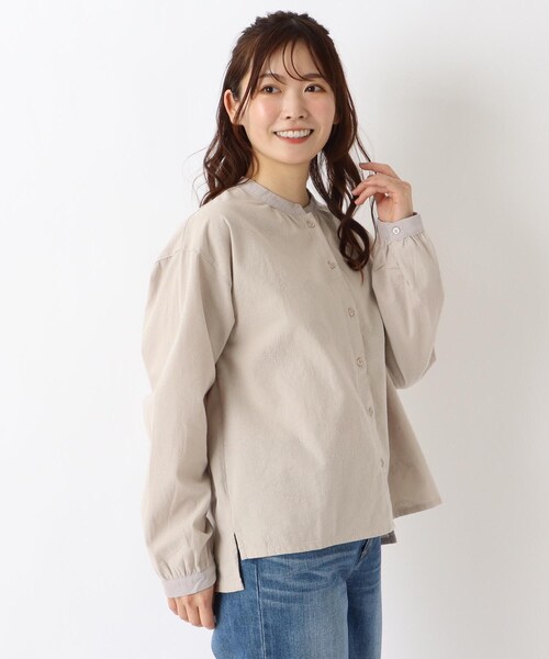 one'sterrace(ワンズテラス)の「フランネル 単色花柄刺繍ブラウス(シャツ/ブラウス・レディース・ライトグレー系8/グリーン系その他6/ブラック系8・02)」の2枚目の写真