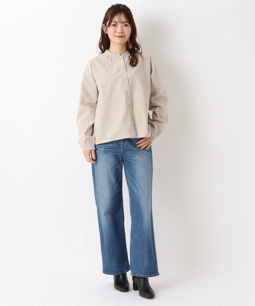 one'sterrace(ワンズテラス)の「フランネル 単色花柄刺繍ブラウス(シャツ/ブラウス・レディース・ライトグレー系8/グリーン系その他6/ブラック系8・02)」の4枚目の写真