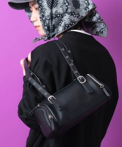 an meets zakka(アンミツザッカ)の「an meets zakka 合成皮革サークルショルダーミニボストンバッグ(ボストンバッグ・レディース・モカ/ブラック・ONESIZE)」の2枚目の写真