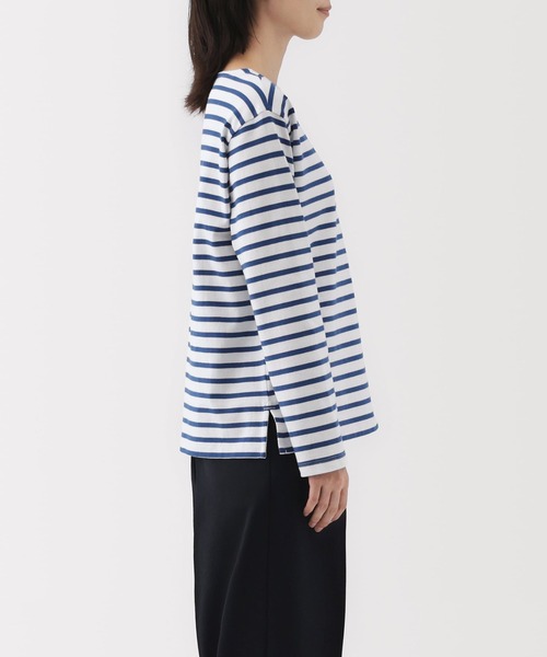 無印良品(ムジルシリョウヒン)の「婦人 太番手ボートネック長袖Tシャツ(Tシャツ/カットソー・レディース・ピンク系/グリーン系/ネイビー系/チャコールグレー/オフホワイト/ブルー系・XL/L/M/S)」の21枚目の写真