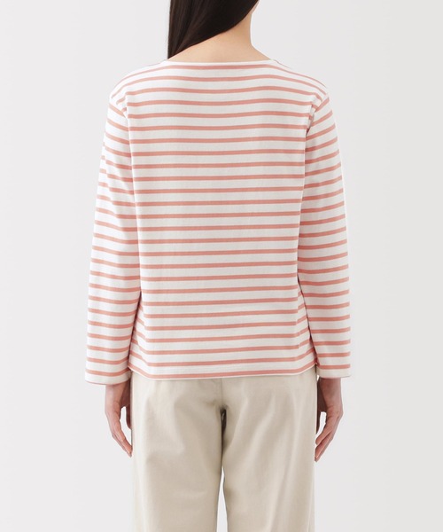 無印良品(ムジルシリョウヒン)の「婦人 太番手ボートネック長袖Tシャツ(Tシャツ/カットソー・レディース・ピンク系/グリーン系/ネイビー系/チャコールグレー/オフホワイト/ブルー系・XL/L/M/S)」の17枚目の写真