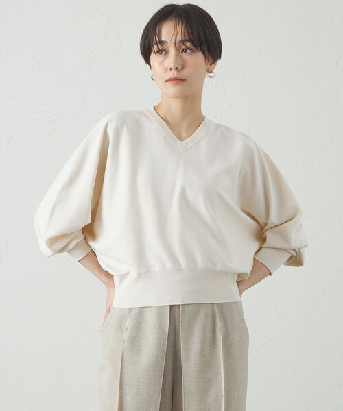 CAST:（キャストコロン）の「【着回し抜群】Vネックニットプルオーバー（ニット/セーター・レディース・オフホワイト/ブラック/グレー系その他2/グリーン系その他3・M）」の2枚目の写真