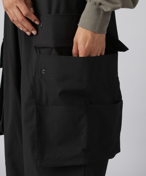 NUMERALS（ヌメラルズ）の「【NUMERALS】ソフトシェルカーゴパンツ（その他パンツ・メンズ・カーキ/ブラック・LARGE/MEDIUM）」の4枚目の写真