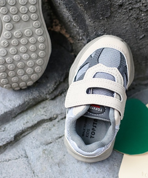 TOPSTAR(トップスター)の「KIDS TOPSTAR コンビカラーマジックテープキッズスニーカー(スニーカー・キッズ・グレー/ピンク/レディッシュグレー・30inch/28inch/31inch/29inch/24inch/26inch/27inch)」の6枚目の写真