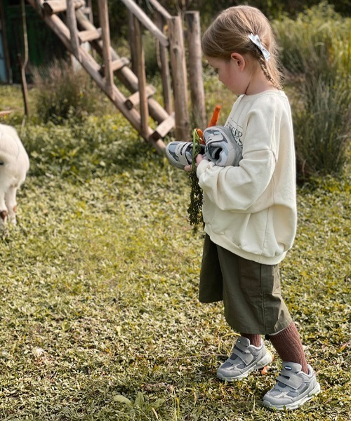 TOPSTAR(トップスター)の「KIDS TOPSTAR コンビカラーマジックテープキッズスニーカー(スニーカー・キッズ・グレー/ピンク/レディッシュグレー・30inch/28inch/31inch/29inch/24inch/26inch/27inch)」の9枚目の写真
