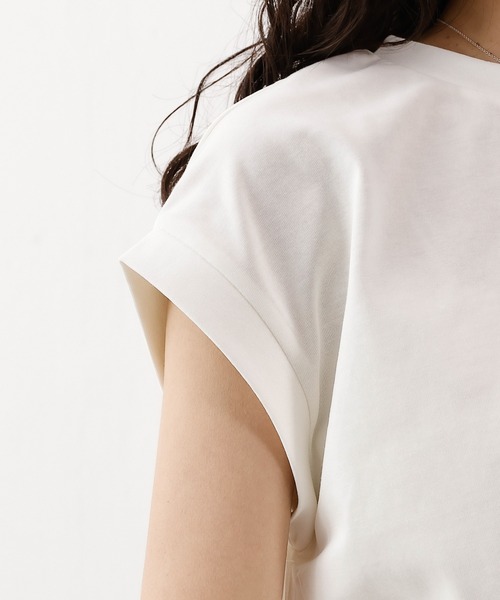 emesuelee(エメスーリー)の「汗じみ防止加工 表撥水 接触冷感 UV CUT ノースリーブカットソー(Tシャツ/カットソー・レディース・グレー/ブラック/アイボリー/ネイビー/イエロー/ベージュ・フリー)」の12枚目の写真