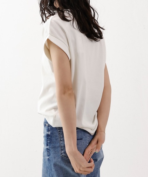 emesuelee(エメスーリー)の「汗じみ防止加工 表撥水 接触冷感 UV CUT ノースリーブカットソー(Tシャツ/カットソー・レディース・グレー/ブラック/アイボリー/ネイビー/イエロー/ベージュ・フリー)」の8枚目の写真
