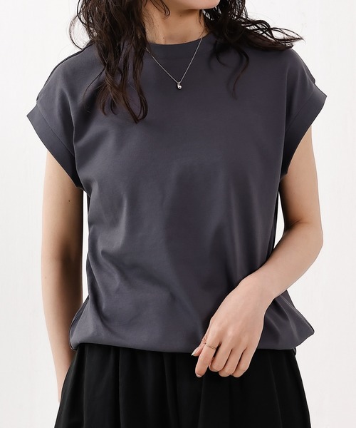 emesuelee(エメスーリー)の「汗じみ防止加工 表撥水 接触冷感 UV CUT ノースリーブカットソー(Tシャツ/カットソー・レディース・グレー/ブラック/アイボリー/ネイビー/イエロー/ベージュ・フリー)」の16枚目の写真