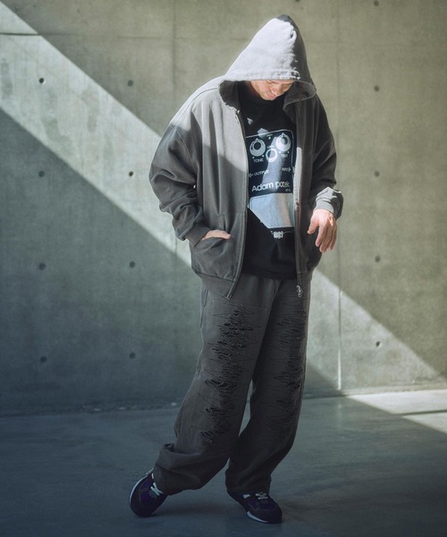 ADAM PATEK(アダムパテック)の「ADAMPATEK/pigment dyeing damage wide pants/ピグメント染ダメージワイドスウェットパンツ(AP2518013)(スウェットパンツ・レディース・ブラック・1/2)」の3枚目の写真
