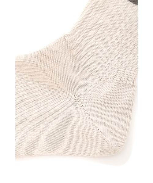 MARGARET HOWELL（マーガレットハウエル）の「HIGHTWIST COTTON SOCK（ソックス/靴下・メンズ・ホワイト系その他3/グレー系その他3/ブラック・FREE）」の5枚目の写真