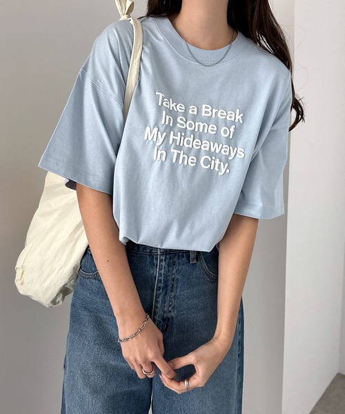 ANME(アンメ)の「【新色・新サイズ追加】立体ロゴプリントオーバーサイズ半袖Tシャツ(Tシャツ/カットソー・レディース・オートミール/ネイビー/サックスブルー/オフホワイト/ピンク/ホワイト×ブルー/キナリ・XL/L/XXL/M/S)」の8枚目の写真