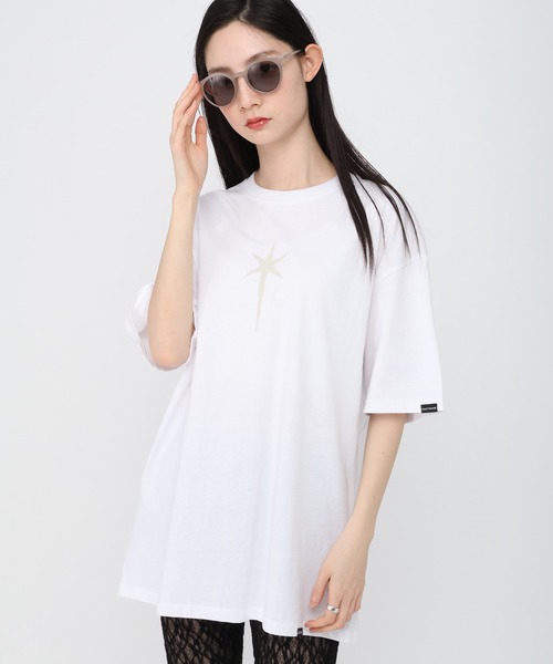 SAINTPAIN(セイントペイン)の「【UNISEX】SAINTPAIN/BONE TEE(Tシャツ/カットソー・レディース・ホワイト/ブラック・MEDIUM/LARGE)」の1枚目の写真