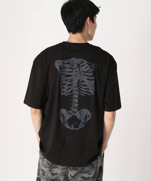 SAINTPAIN(セイントペイン)の「【UNISEX】SAINTPAIN/BONE TEE(Tシャツ/カットソー・レディース・ホワイト/ブラック・MEDIUM/LARGE)」の2枚目の写真