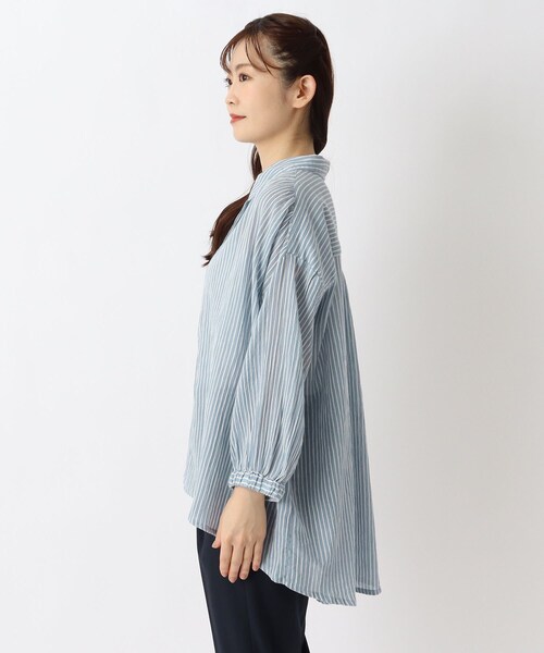 one'sterrace(ワンズテラス)の「コットンワッシャーブラウス(シャツ/ブラウス・レディース・アイボリー系8/ブラック系8/ブルー系その他7・02)」の6枚目の写真