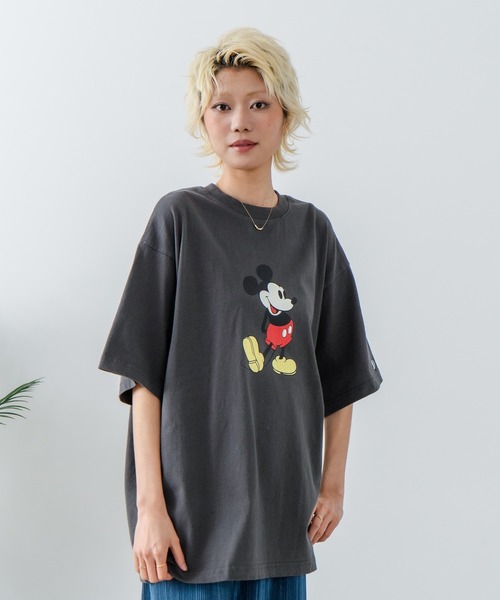 DISCUS(ディスカス)の「【DISCUS/ディスカス×Disney/ディズニー】グラフィックプリントTシャツ(Tシャツ/カットソー・レディース・ブラック系その他4/ブラック系その他2/ブラック系その他3/ホワイト系その他2/ホワイト系その他3/ホワイト系その他4/ブラック系その他/ホワイト系その他・MEDIUM/LARGE)」の17枚目の写真