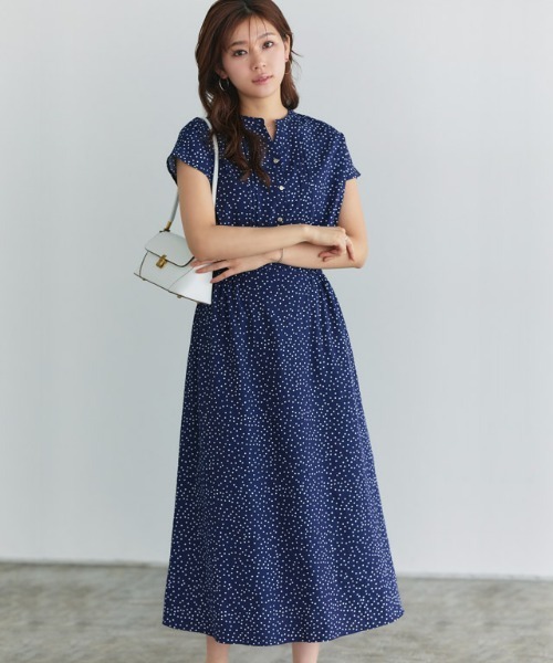 Pierrot(ピエロ)の「ピンタックデザインドットワンピース(ワンピース・レディース・ブラック/ネイビー・L/M/PM)」の14枚目の写真