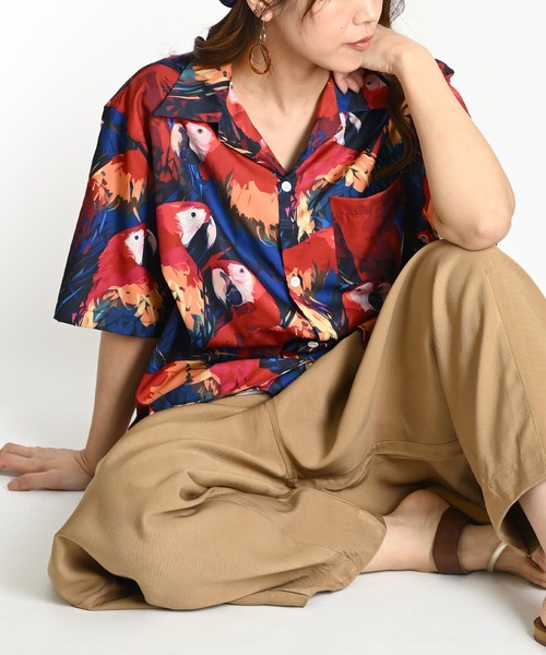 MARAI(マーライ)の「オウム 鳥 シャツ トリ 柄 総柄 アニマル柄 ブラウス 半袖シャツ(シャツ/ブラウス・レディース・A・MEDIUM/X-LARGE)」の3枚目の写真