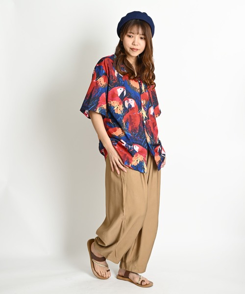 MARAI(マーライ)の「オウム 鳥 シャツ トリ 柄 総柄 アニマル柄 ブラウス 半袖シャツ(シャツ/ブラウス・レディース・A・MEDIUM/X-LARGE)」の4枚目の写真