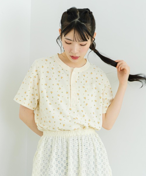eLur（エラー）の「フラワーサーマルT（Tシャツ/カットソー・レディース・アイボリー/イエロー・FREE）」の3枚目の写真