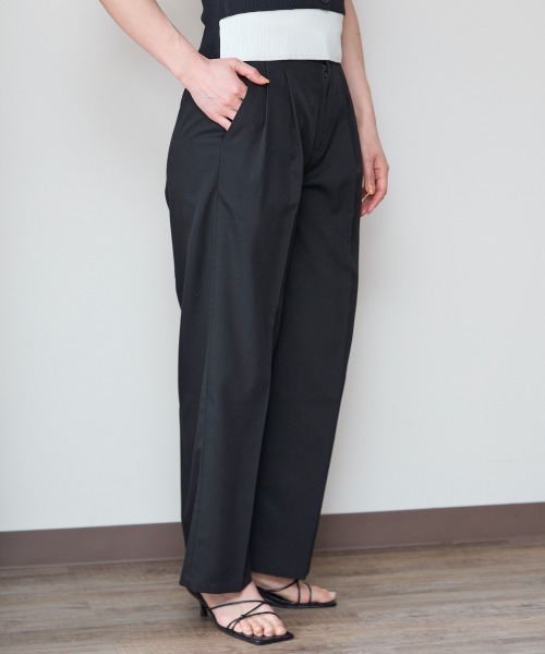 00s イタリア製 デザインスラックス ドレスパンツ タックパンツ W76cm 00s イタリア製 デザインスラックス ドレスパンツ タックパンツ