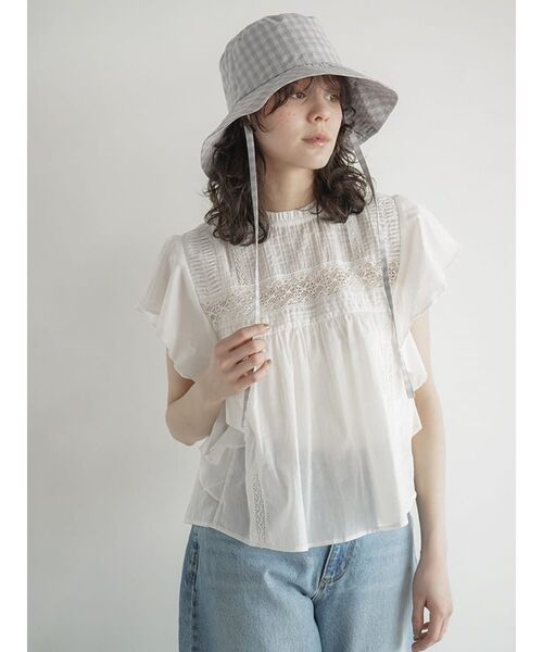 FIKA.(フィーカ)の「Cotton ruffle blouse(シャツ/ブラウス・レディース・オフホワイト/ブラック・MEDIUM)」の3枚目の写真