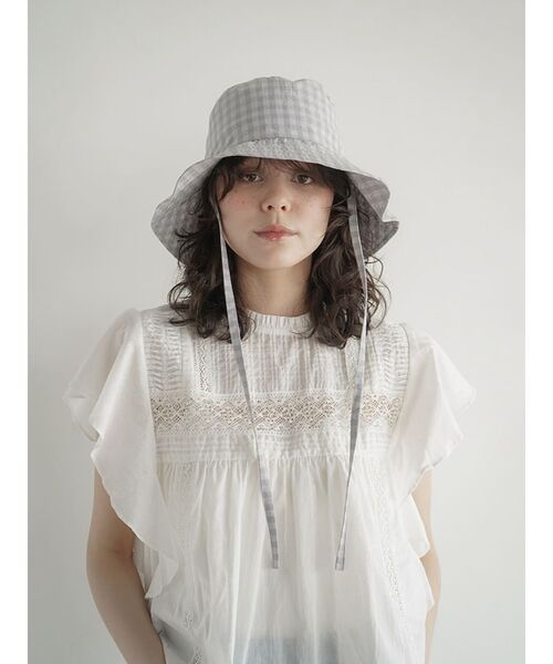 FIKA.(フィーカ)の「Cotton ruffle blouse(シャツ/ブラウス・レディース・オフホワイト/ブラック・MEDIUM)」の6枚目の写真