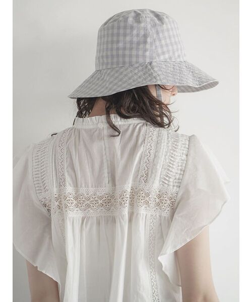 FIKA.(フィーカ)の「Cotton ruffle blouse(シャツ/ブラウス・レディース・オフホワイト/ブラック・MEDIUM)」の7枚目の写真