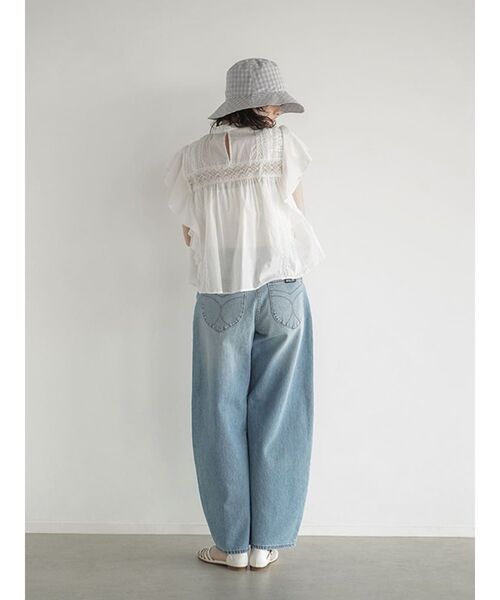 FIKA.(フィーカ)の「Cotton ruffle blouse(シャツ/ブラウス・レディース・オフホワイト/ブラック・MEDIUM)」の10枚目の写真