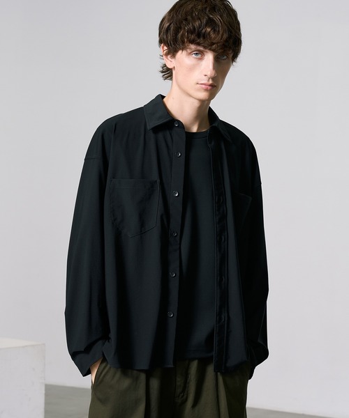 PUBLIC TOKYO（パブリックトウキョウ）の「Air tool lite cool リラックスロングスリーブシャツ（シャツ/ブラウス・メンズ・ブラック/オリーブ/ダークブラウン/ダークグレー・1/2）」の16枚目の写真