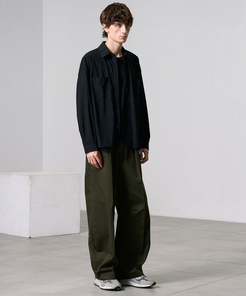 PUBLIC TOKYO（パブリックトウキョウ）の「Air tool lite cool リラックスロングスリーブシャツ（シャツ/ブラウス・メンズ・ブラック/オリーブ/ダークブラウン/ダークグレー・1/2）」の21枚目の写真