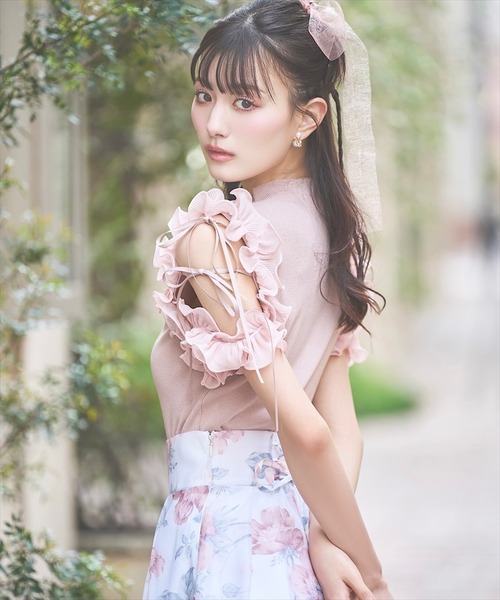 SWINGLE（スウィングル）の「プリーツフリルフリルニットプルオーバー（ニット/セーター・レディース・ピンク/ブラック/オフホワイト・FREE）」の7枚目の写真