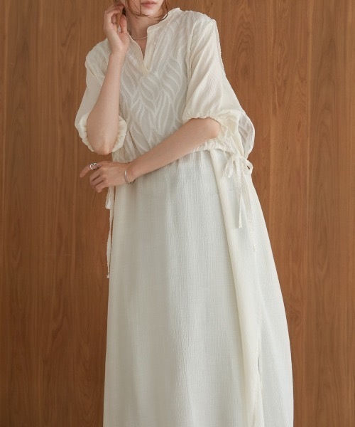 Bab(バブ)の「【S・Mサイズ展開】レイヤード風サイドスリットワンピース(ワンピース・レディース・アイボリー/ベージュ・MEDIUM/SMALL)」の7枚目の写真