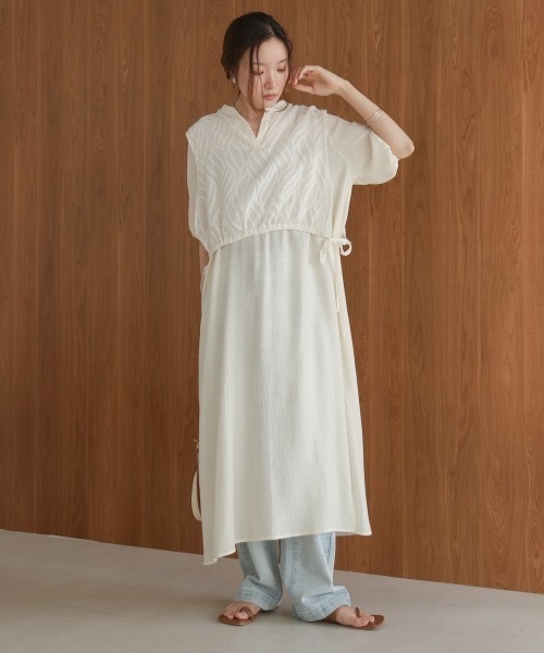 Bab(バブ)の「【S・Mサイズ展開】レイヤード風サイドスリットワンピース(ワンピース・レディース・アイボリー/ベージュ・MEDIUM/SMALL)」の8枚目の写真