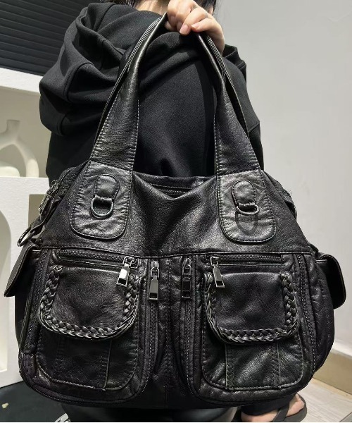 セール】”カッコつけすぎない黒バッグ” ラグジュアリートート