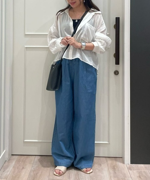 Right-on（ライトオン）の「【店頭で人気】【HONEYSUCKLE ROSE】ライトオンスワイドデニムイージーパンツ(サラサラ/軽量/ウエストゴム)（その他パンツ・レディース・サックスブルー/ブルー・M/L）」の16枚目の写真