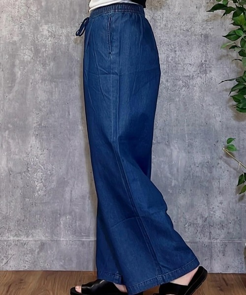 Right-on（ライトオン）の「【店頭で人気】【HONEYSUCKLE ROSE】ライトオンスワイドデニムイージーパンツ(サラサラ/軽量/ウエストゴム)（その他パンツ・レディース・サックスブルー/ブルー・M/L）」の21枚目の写真