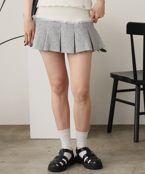 ROOPTOKYO(ループトウキョウ)の「Ribbed Lace Pleated Miniskirt / リブレース プリーツミニスカート 秋物 秋服 2026年秋冬(スカート・レディース・キャメル/グレー/ブラック・FREE)」の13枚目の写真