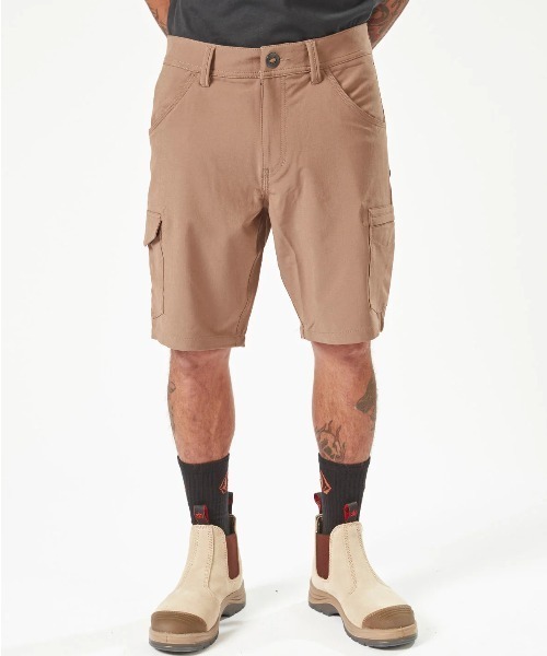 VOLCOM(ボルコム)の「【VOLCOM/ボルコム】Workwear Slab Hybrid Shorts/撥水ストレッチカーゴショートパンツ(その他パンツ・メンズ・ブラック/ブラウン系その他・32inch/30inch/34inch/36inch/33inch)」の1枚目の写真