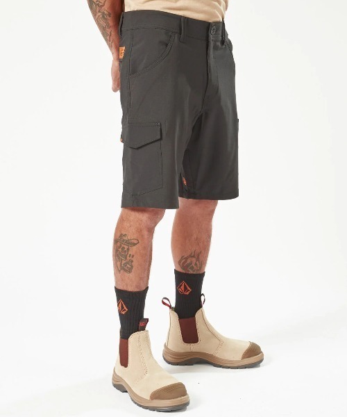 VOLCOM(ボルコム)の「【VOLCOM/ボルコム】Workwear Slab Hybrid Shorts/撥水ストレッチカーゴショートパンツ(その他パンツ・メンズ・ブラック/ブラウン系その他・32inch/30inch/34inch/36inch/33inch)」の4枚目の写真