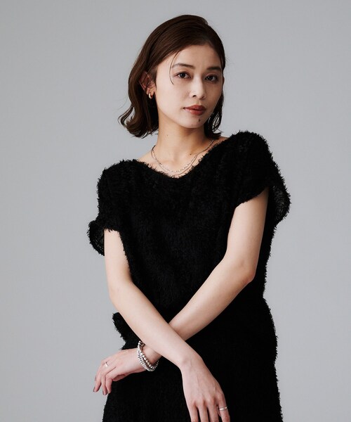 UNTITLED（アンタイトル）の「【セットアップ可/洗える】フェザーフレンチスリーブブラウス（シャツ/ブラウス・レディース・アイボリー/ブラック・00/02/04/44/48/50）」の2枚目の写真