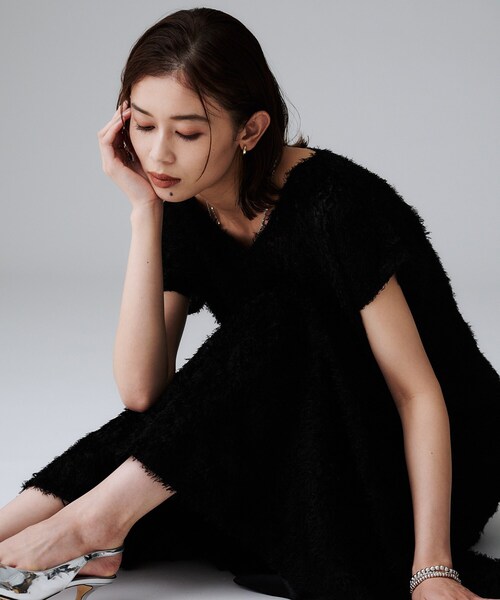 UNTITLED（アンタイトル）の「【セットアップ可/洗える】フェザーフレンチスリーブブラウス（シャツ/ブラウス・レディース・アイボリー/ブラック・00/02/04/44/48/50）」の11枚目の写真